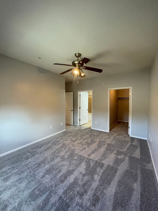 Building Photo - Spacious 2 Bed Condo in Arvada's Maple Lea...