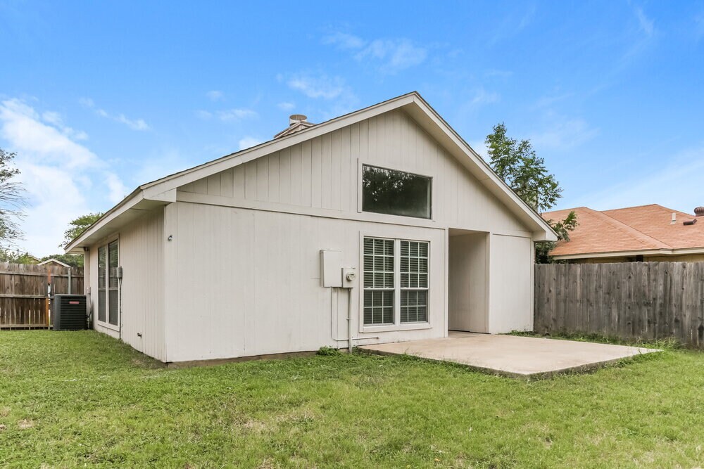 Building Photo - 2618 Butterfield Dr