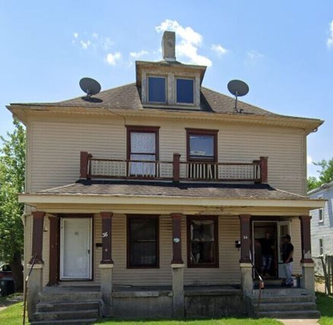Primary Photo - 34-36 Burkhardt Ave