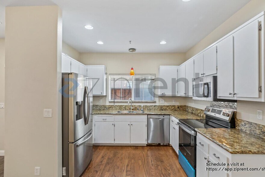 Building Photo - 1055 Adana Terrace