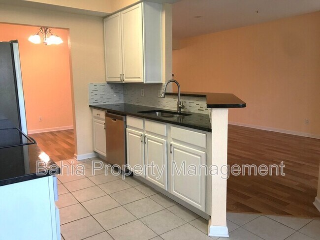 Building Photo - 2525 San Tecla St