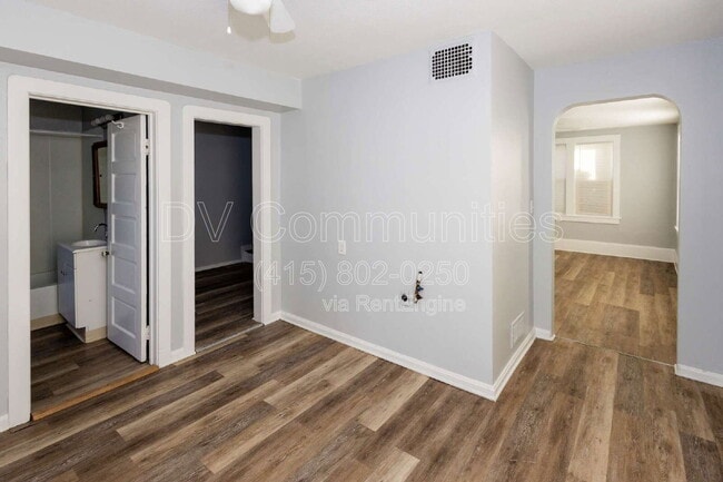 Building Photo - 3132 W 33rd St