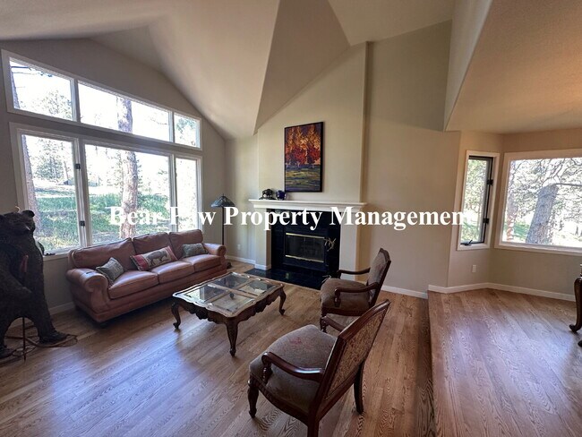Building Photo - New Lower Price on this Magnificent Home in The Ridge!!