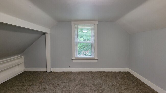 Building Photo - 4515 River Ridge Rd