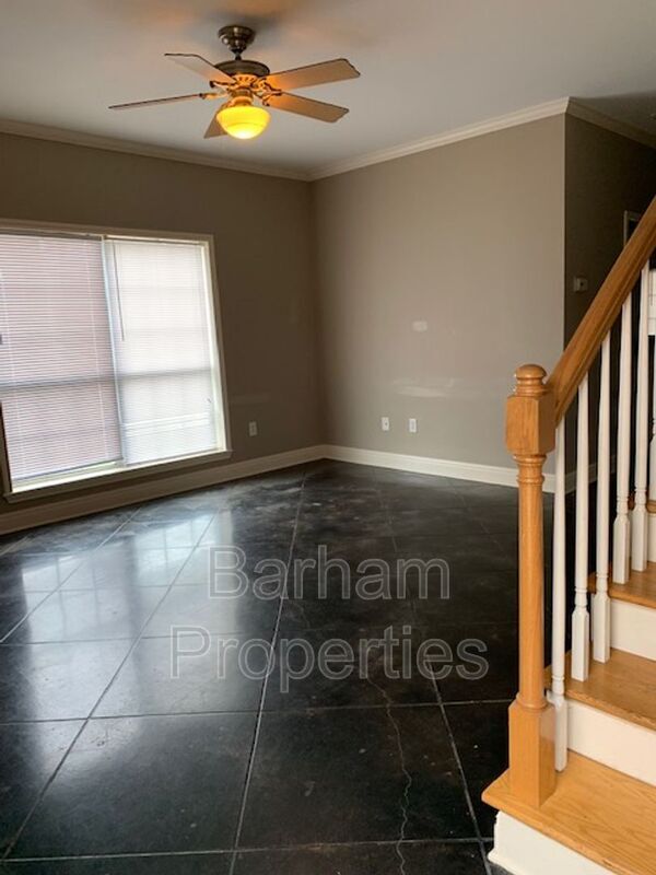 Building Photo - 2111 Raguet St