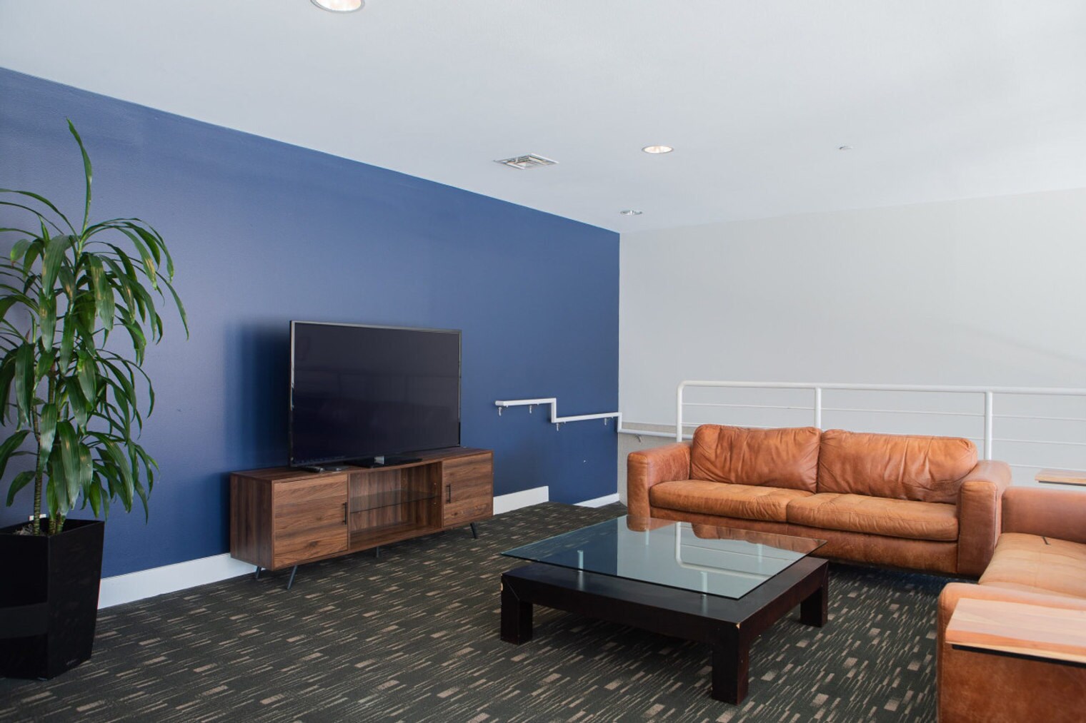 Building Photo - 145 N Jackson St