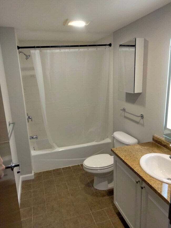 Building Photo - 52 Imlay St