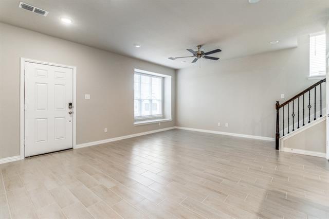 Building Photo - 3740 Paradise Way