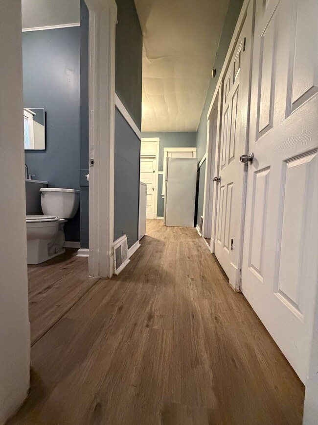 Building Photo - Updated 4 Bedroom Home with Off-Street Parking