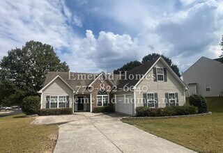 Building Photo - Beautiful Home in the Highly Sought-After ...