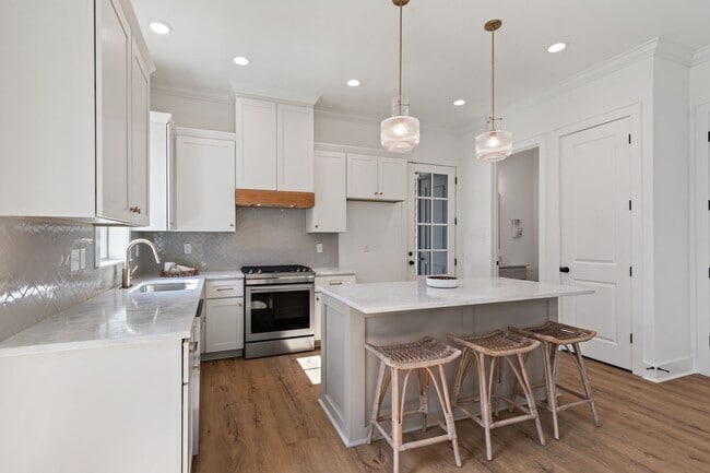 Building Photo - COMING SOON in SUGAR MILL POND!