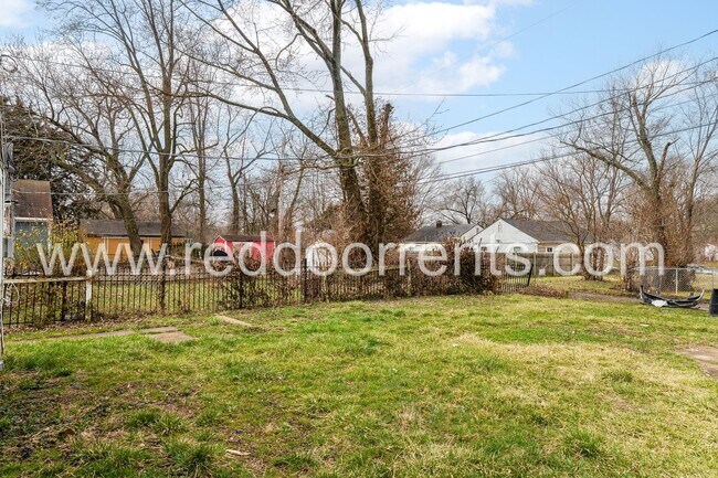 Building Photo - Coming soon! - Experience Urban Sophistica...