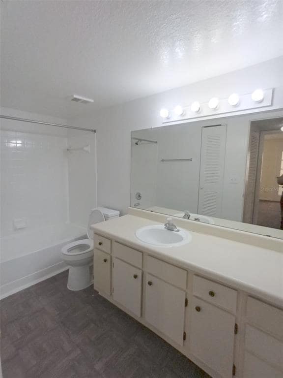 Building Photo - 4606 Commander Dr