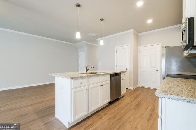 Building Photo - 5350 Fox Den Rd