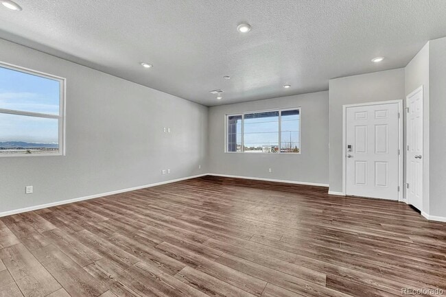 Building Photo - 6098 N Lisbon St