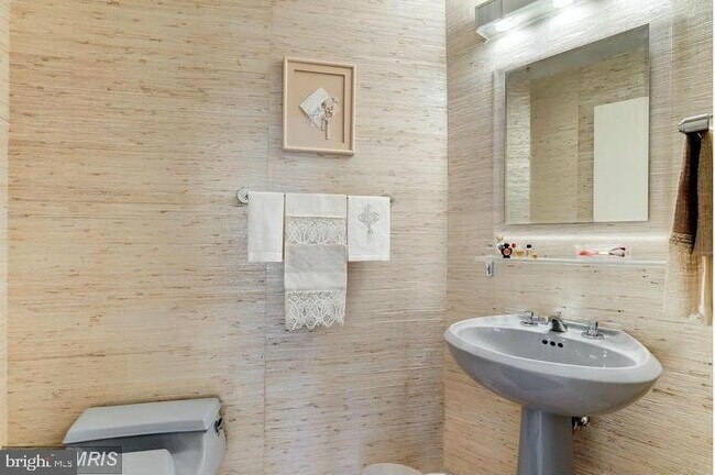 Building Photo - 8002 Grand Teton Dr