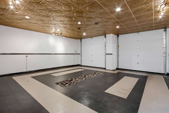 Building Photo - Extravagant Custom Home in Olympia