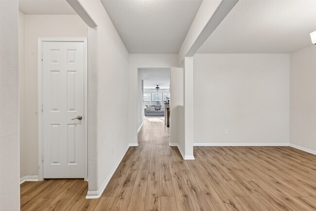 Building Photo - 5055 Juniper Spring Trail