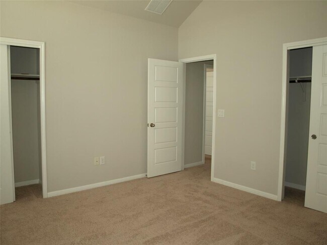Building Photo - 213 Parable Cove
