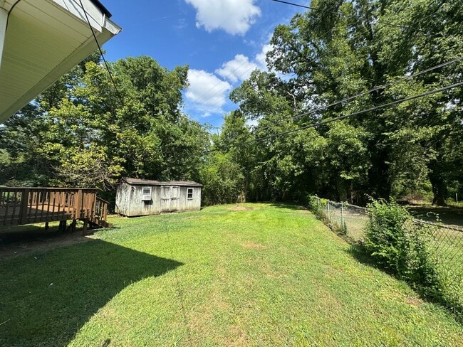 Building Photo - 3/1 House in West Rome $1,195