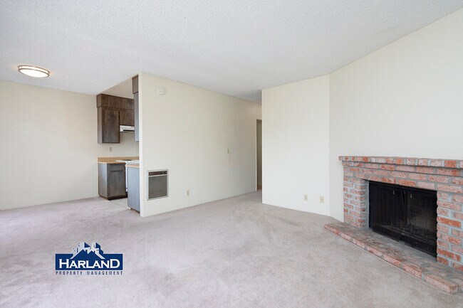 Building Photo - 2112-2114 Thomas Avenue - 2114 Unit 3-