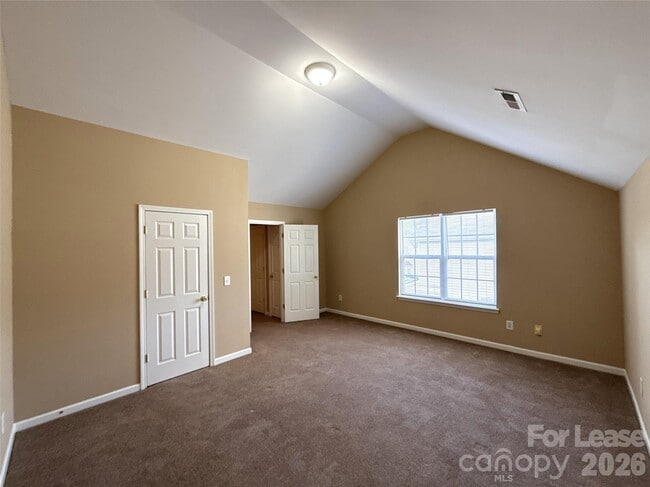 Building Photo - 7206 Oakwinds Ct