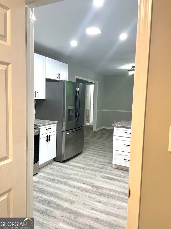 Building Photo - 5019 Peach Mountain Cir