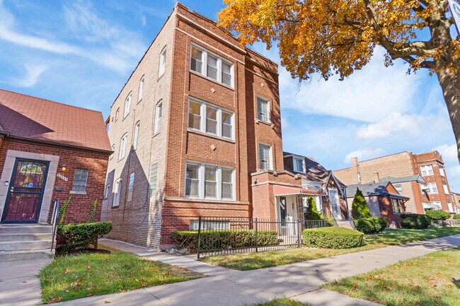 Building Photo - 10342 S Calumet Ave