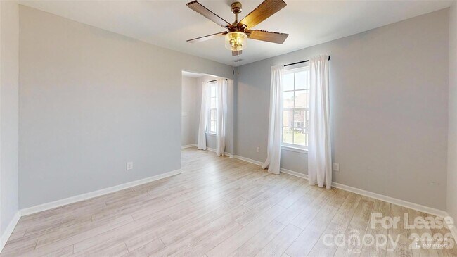 Building Photo - 10848 Tailwater St