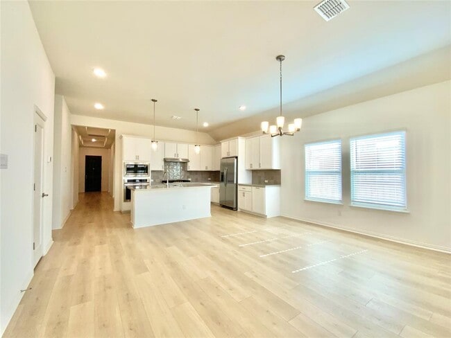 Building Photo - 247 Du Bois Ln