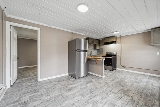 Building Photo - HP1514