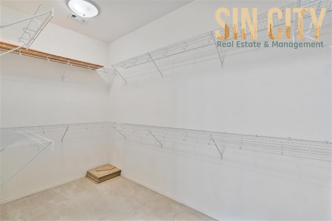 Building Photo - 7922 N Crested Starling Ct