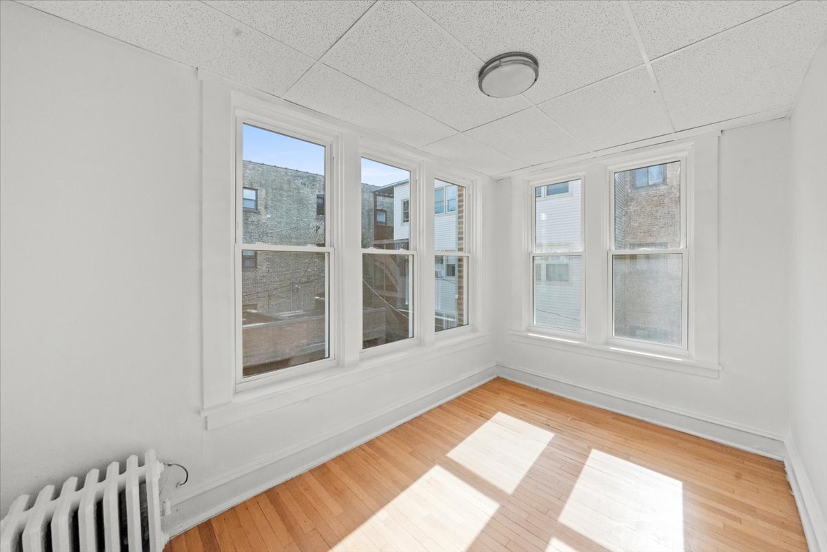 Building Photo - 120 Keeney St