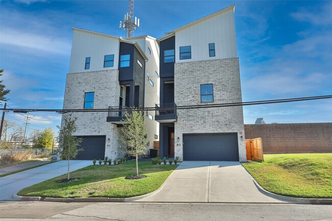 Building Photo - 1103 Dart St