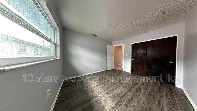 Building Photo - 3716 137th Ave N