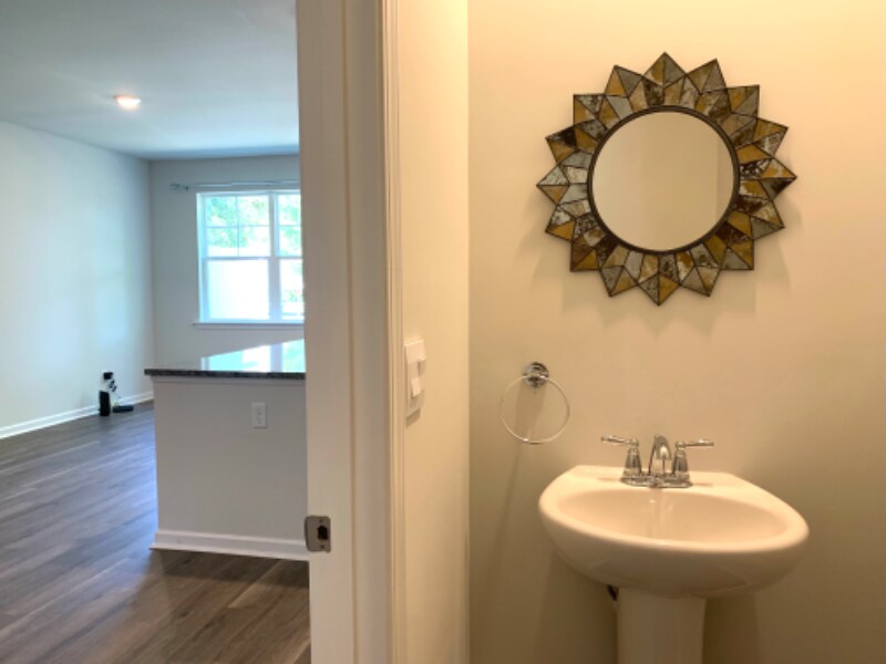 Building Photo - 6518 Sharks Tooth Trl