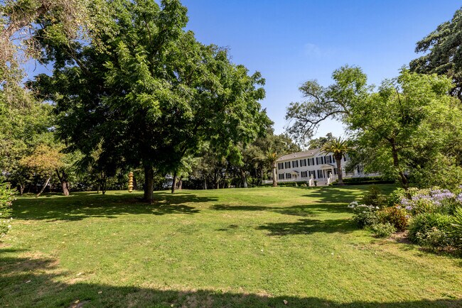 Building Photo - 989 Rutherford Rd