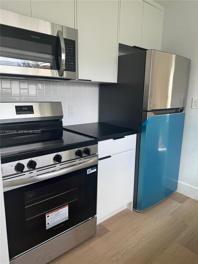 Building Photo - 8242 SW 43rd Terrace