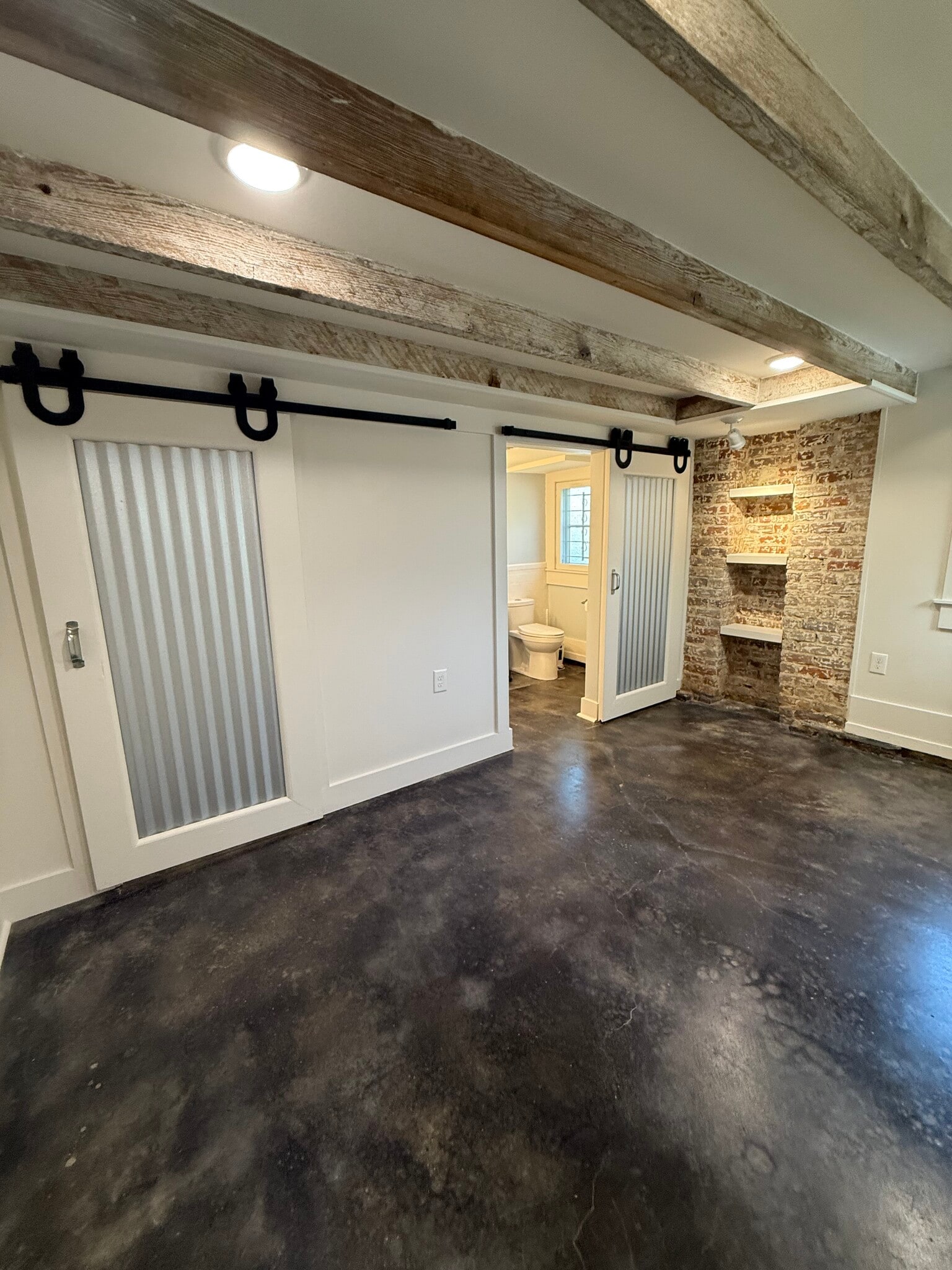 Building Photo - 7903 Plum St