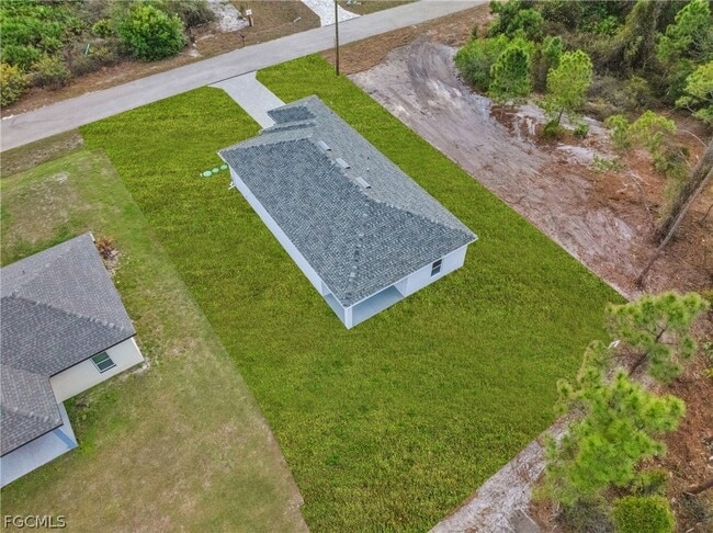 Building Photo - 725 Lamar St E