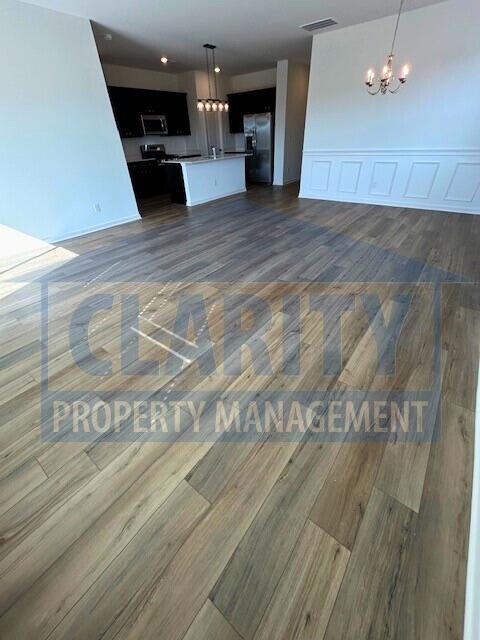 Building Photo - 5058 Skyline Wy NE