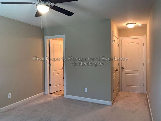 Building Photo - 1005 Hadley Meadows Dr