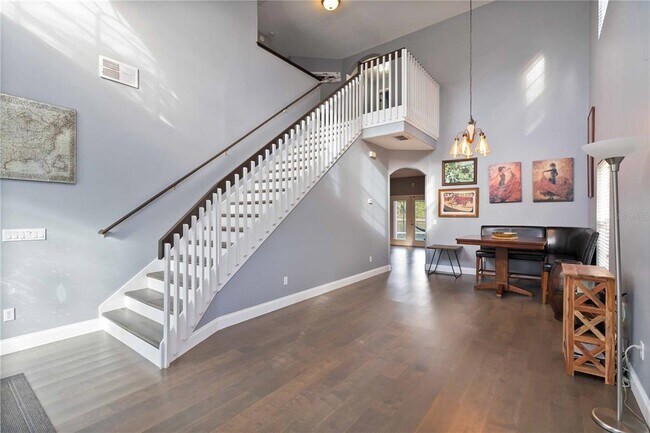 Building Photo - 9797 Portofino Dr