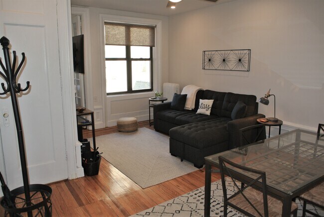 Building Photo - 867 W 181st St