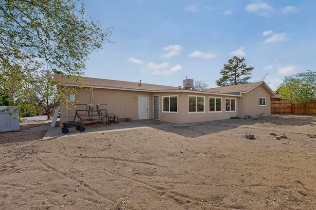 Building Photo - 4113 La Colorada Ct SE