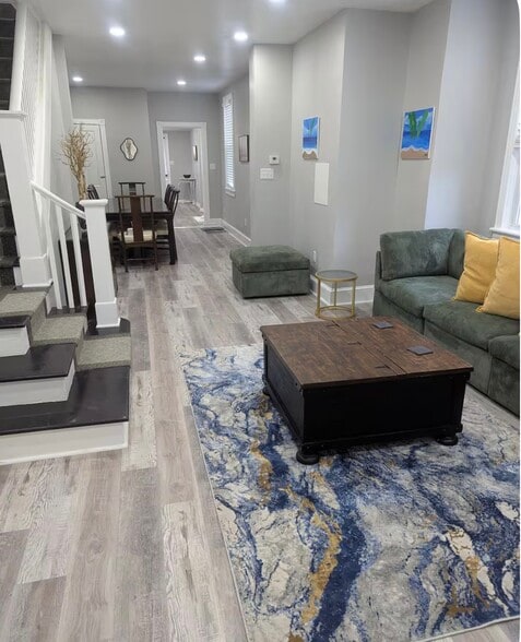 Building Photo - 229 Conover St