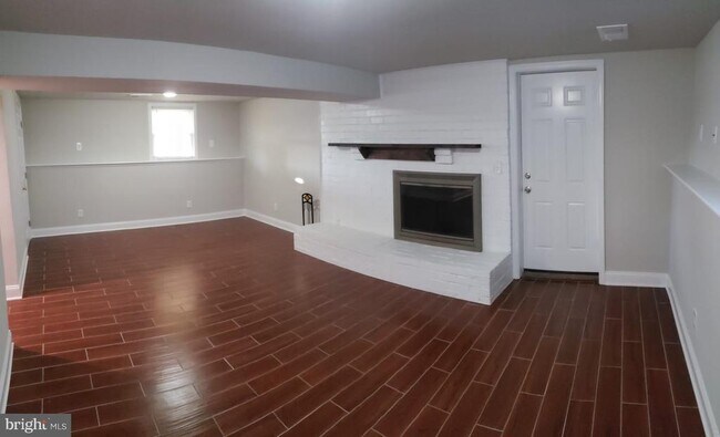 Building Photo - 123 Little Whim Rd