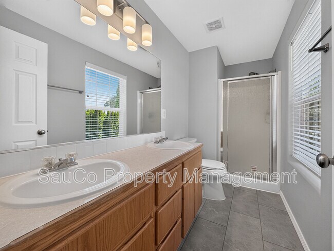 Building Photo - 48 S 17th Ct