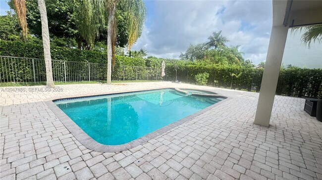 Building Photo - 1115 Camellia Cir
