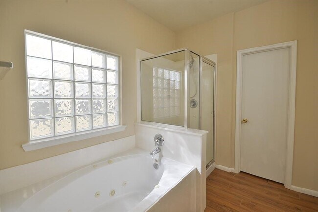 Building Photo - 17210 Mitchell Pass Ln